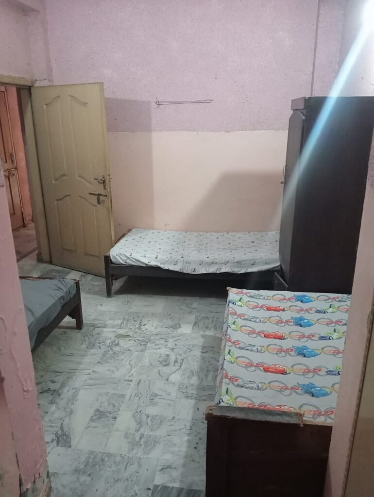 alkhair boys hostel rawalpindi 7th road 3seater bedroom image