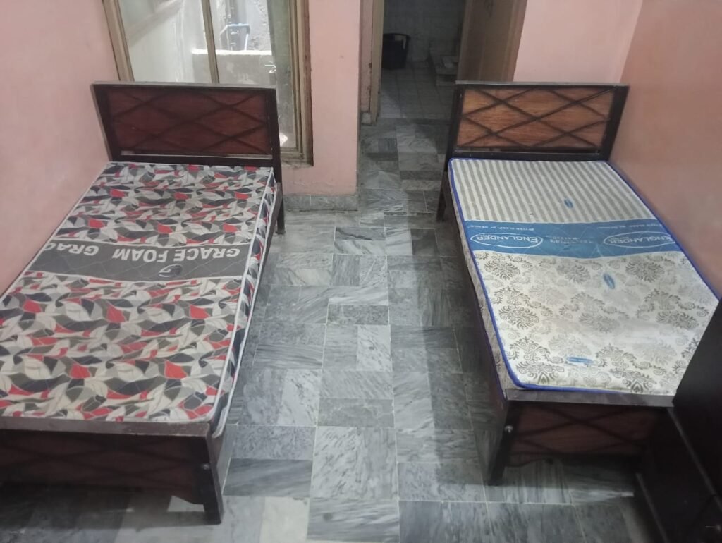 alkhair boys hostel rawalpindi 7th road bedroom image